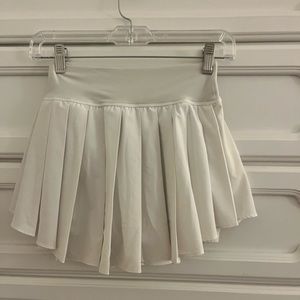 Aeri white pleated skirt | size XS